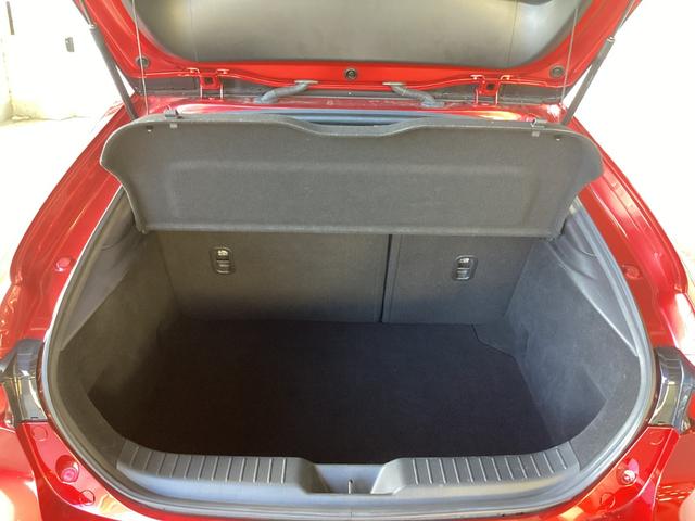 ＭＡＺＤＡ３ファストバック ２０Ｓ　ブラック・トーン・エディション　１年保証付き　３６０°ビュー　バックカメラ　メモリー機能付きパワーシート　ワンオーナー　マツダ認定中古車（31枚目）