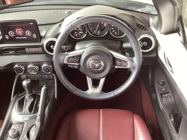 人間中心の考え方のもと、磨き上げられたシンプルなコックピット。メーターの見え方やスイッチの操作感にもこだわりがあります。