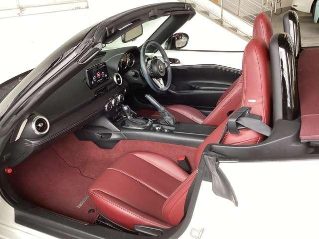 ルーフを開けて走行すれば心地よい風を感じられます。