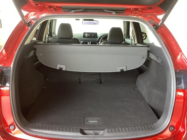 レバーを引くだけでなので簡単操作でシートアレンジができます！