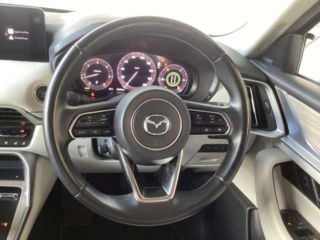 ハンドル周りは、シンプルで上品な造りとなっております。