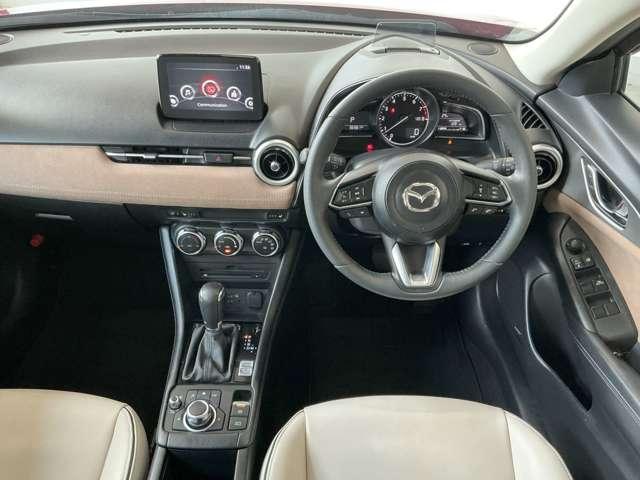 人間中心の考え方のもと、磨き上げられたシンプルなコックピット。メーターの見え方やスイッチの操作感にもこだわりがあります。