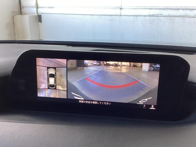 バックモニターを搭載しています。死角になる部分をサポートしてくれるので安心して駐車が出来ます。