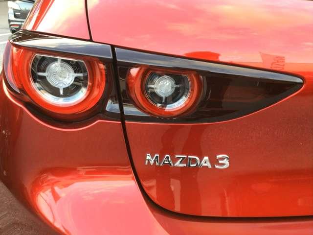 大迫力のリアフェイス！今のマツダを象徴する力強さを感じさせます。