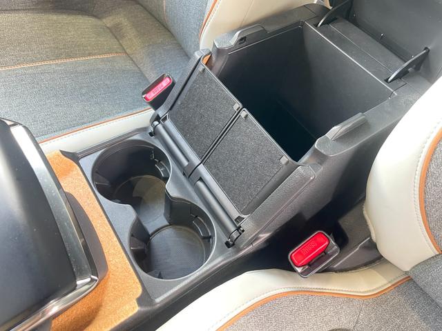 �㕔���Ȃ̐l������������������܂��B