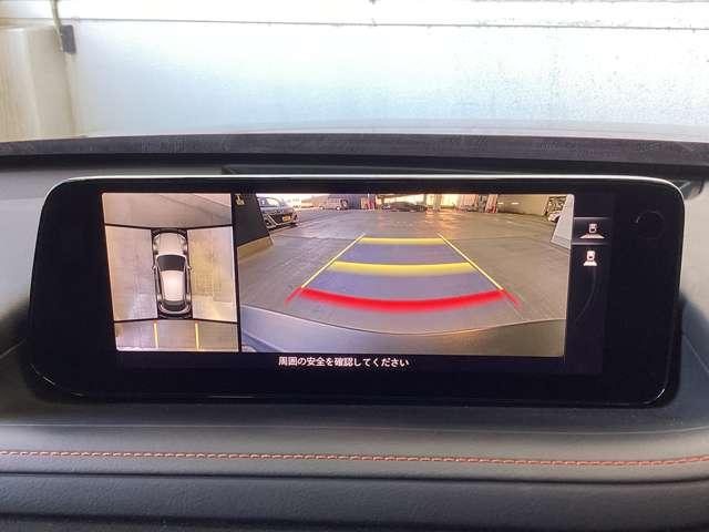 バックモニターを搭載しています。死角になる部分をサポートしてくれるので安心して駐車が出来ます。