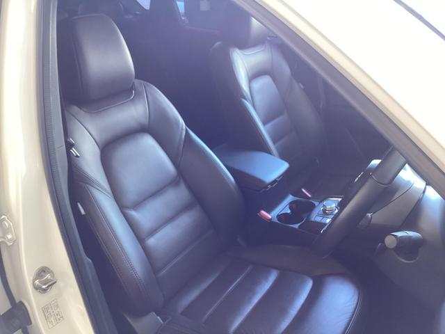 運転席シートはメモリー機能付１０Ｗａｙパワーシートです。