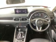 ���å��ԥåȤˤ����������ʤɤ��٤Ƥ����Ǥ�ɥ饤�С��濴�˺����оΤ����֤���Ʊ���ˤ���餬�ɥ饤�С������Ф���¤���Ȥ��뤳�Ȥǡ��ͤȥ���ޤΰ��δ��򴶤������ޤ��� 7