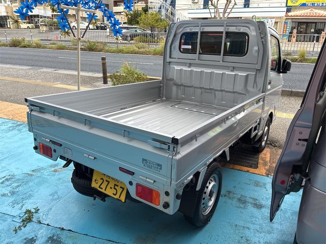 キャリイトラック ＫＣエアコン・パワステ　エアコン　パワーステアリング　新車　ラジオ　ＦＭ　ＡＭ　シガーソケット　パワーウインドウ（10枚目）