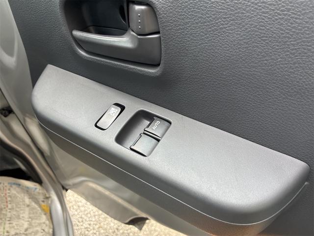 キャリイトラック ＫＣエアコン・パワステ　エアコン　パワーステアリング　新車　ラジオ　ＦＭ　ＡＭ　シガーソケット　パワーウインドウ（14枚目）