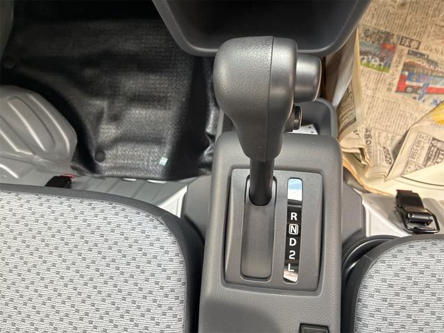 キャリイトラック ＫＣエアコン・パワステ　エアコン　パワーステアリング　新車　ラジオ　ＦＭ　ＡＭ　シガーソケット　パワーウインドウ（19枚目）
