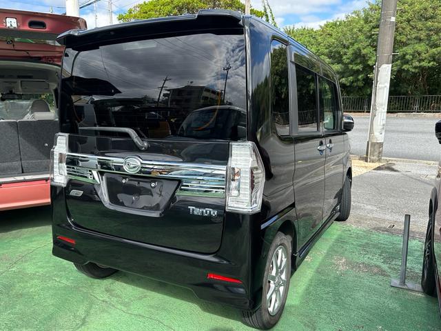 ☆超微粒子コンパウンド磨き☆　展示前にピカピカに磨きあげ展示中もＷＡＸを使用して常に綺麗な状態を心掛けております！！　お客様のご希望により『ガラスコーティング』も別途承っております。