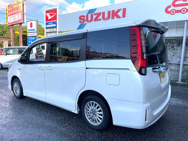 【納車前の無料サービス】　当店ではエンジンオイル、ワイパーゴム、バッテリーなどの消耗品に加えサビ止めをサービスで行って納車させて頂きます（＾＾）