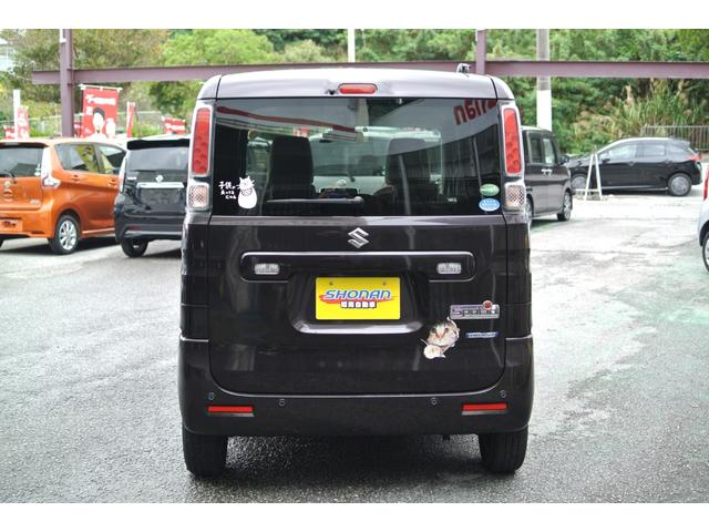 【大型展示場完備！】　多くの在庫の中からあなただけのお車を一緒にお探しいたします。