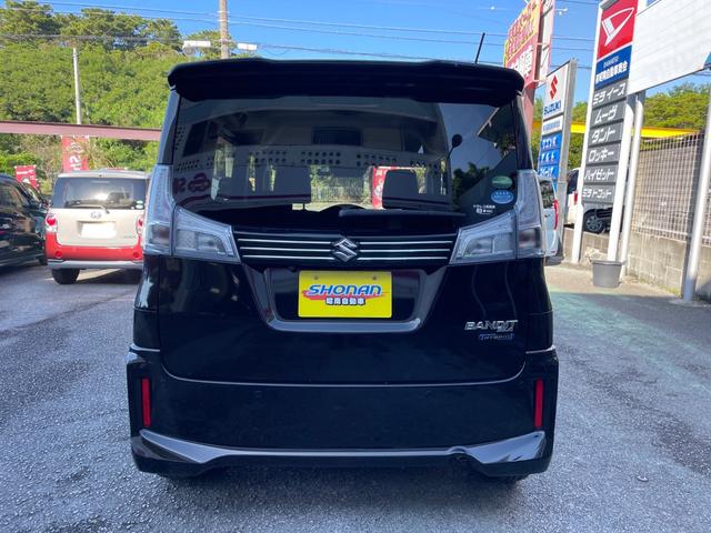 【納車前の無料サービス】　当店ではエンジンオイル、ワイパーゴム、バッテリーなどの消耗品に加えサビ止めをサービスで行って納車させて頂きます（＾＾）