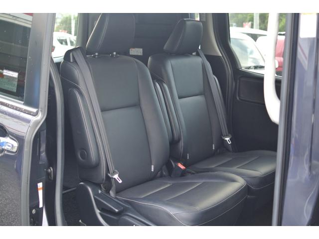 【納車前の無料サービス】　当店ではエンジンオイル、ワイパーゴム、バッテリーなどの消耗品に加えサビ止めをサービスで行って納車させて頂きます（＾＾）