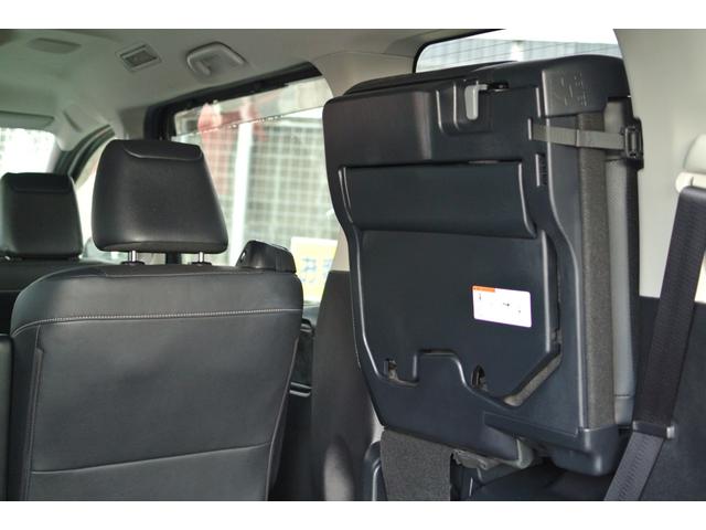 ★３列シート★収納すれば荷物もたくさん積めます♪