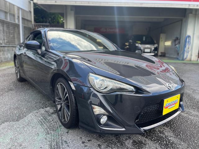 グレーメタリックの綺麗な８６お買い得価格で展示中！街乗り快適ＡＴ車です。