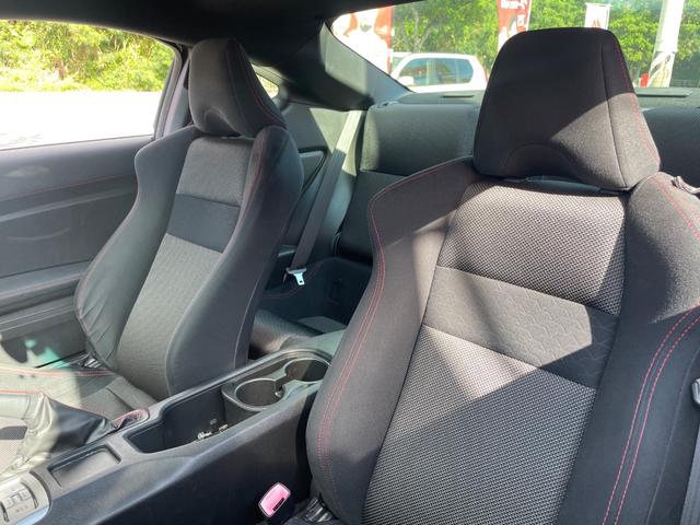 ８６ ＧＴ　走行６．５万ｋｍ　６速ＡＴ　純正ナビ　Ｂｌｕｅｔｏｏｔｈ　バックカメラ　本土仕入れ　禁煙車（22枚目）