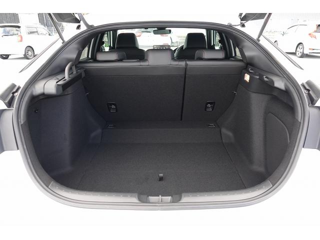 シビック ＲＳ　ＦＯＰナビ　ドラレコ　スマートキー、リアカメラ、カーナビ、ＴＶ、フロアマット、ドアバイザー　防錆済　ＬＥＤヘッド　Ｂカメラ　シートヒーター　パワ－シ－ト　フルセグＴＶ　クルーズコントロール　ＵＳＢ（18枚目）