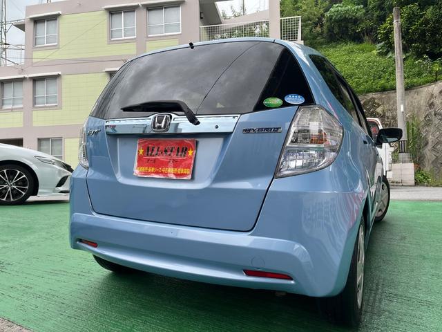 フィットハイブリッド ベースグレード（4枚目）