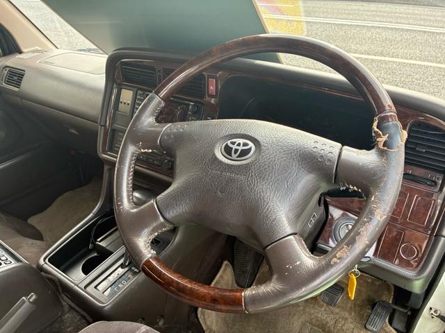 ハイエースワゴン スーパーカスタムリミテッド　社外アルミ　エアコン　後席エアコン　パワーステアリング　パワーウィンドウ（7枚目）