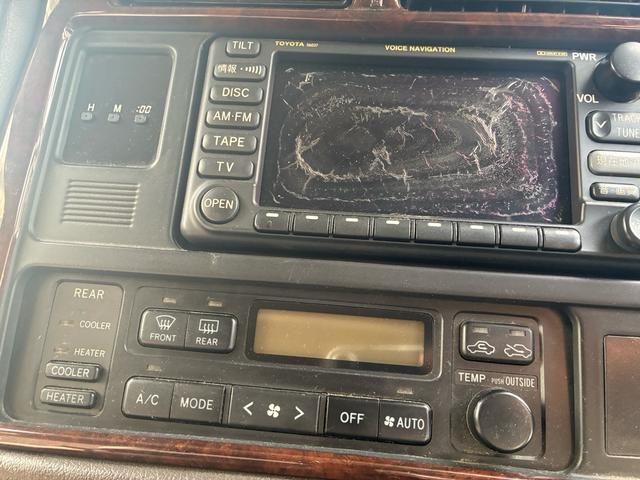 ハイエースワゴン スーパーカスタムリミテッド　社外アルミ　エアコン　後席エアコン　パワーステアリング　パワーウィンドウ（9枚目）