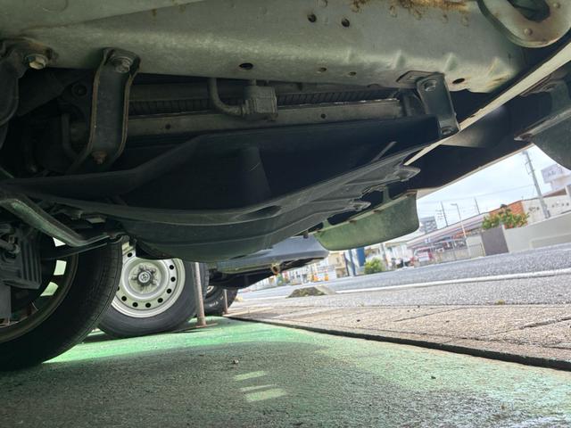 ハイエースワゴン スーパーカスタムリミテッド　社外アルミ　エアコン　後席エアコン　パワーステアリング　パワーウィンドウ（28枚目）