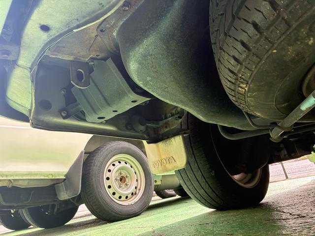 ハイエースワゴン スーパーカスタムリミテッド　社外アルミ　エアコン　後席エアコン　パワーステアリング　パワーウィンドウ（41枚目）