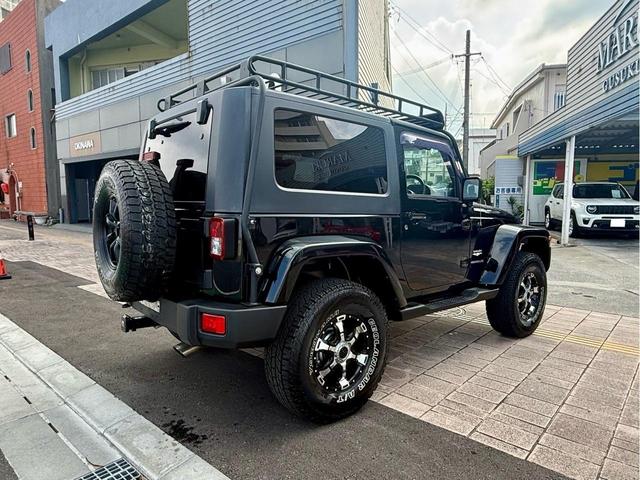 ブレーキアシスト機能装備ですので、急ブレーキなどの強いブレーキが必要な際に踏み込み力を補助しブレーキ力を増す装置です。