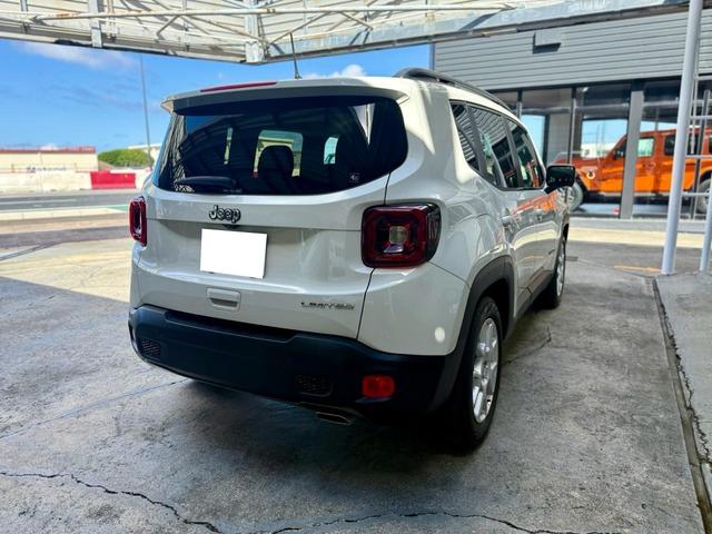 《支払総額》支払総額には車検整備費用・諸費用（税金）・登録費用などを含めて算出させていただいております。詳しい内訳などお知りになりたい際はお見積りは無料となっておりますのでお気軽にお問い合わせください