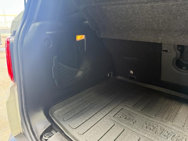 下取り車両もおまかせ下さい！下取りについて輸入車・国産車問わず全メーカーの査定・下取りを承ります。年式・走行距離・状態などを考慮し査定価格をご提示致します。ご希望の際はお気軽にお問い合わせください。