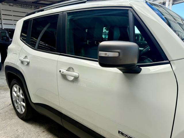 右側側面です。店頭にて現車確認できますので、ぜひお客様の目でお確かめ下さい。