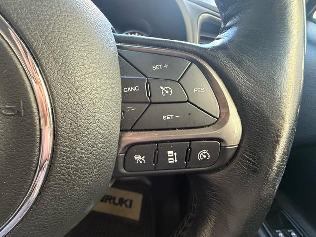 アダプティブクルーズコントロールを搭載！前方車両との車間距離を自動で保ちながら走行できる為、長距離ドライブや高速道路での運転も快適です。