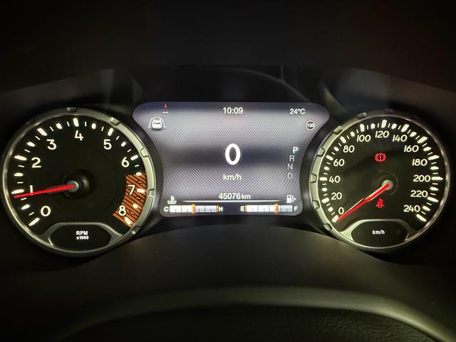 メーター画像です。走行距離は４５２００ｋｍとですので安心してお乗りいただけます。