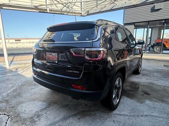 《支払総額》支払総額には車検整備費用・諸費用（税金）・登録費用などを含めて算出させていただいております。詳しい内訳などお知りになりたい際はお見積りは無料となっておりますのでお気軽にお問い合わせください