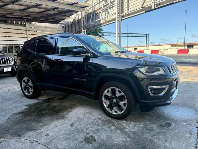 ブラインドスポットモニター装備でセンサーによって車両後方の死角を走る車両を検知でき安心です。