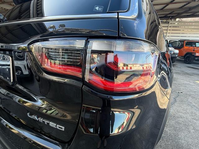 ブレーキアシスト機能装備ですので、急ブレーキなどの強いブレーキが必要な際に踏み込み力を補助しブレーキ力を増す装置です。