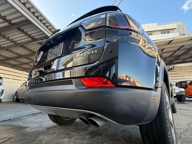 レザーシート／アダプティブクルーズコントロール／盗難防止システム／衝突被害軽減ブレーキ／ブラインドスポットモニター／バックカメラ／レーンキープアシスト／走行距離３２０００ｋｍ／メーカーナビ付／ＥＴＣ付