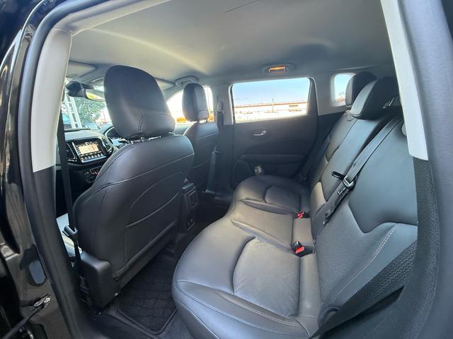 《支払総額》支払総額には車検整備費用・諸費用（税金）・登録費用などを含めて算出させていただいております。詳しい内訳などお知りになりたい際はお見積りは無料となっておりますのでお気軽にお問い合わせください