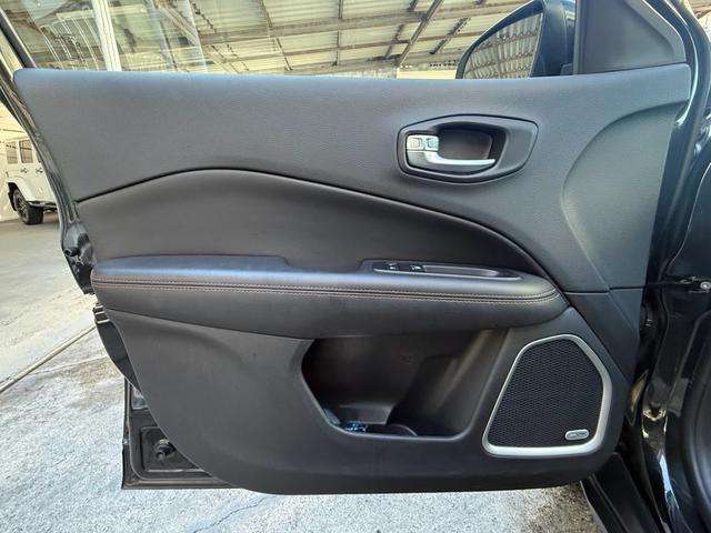 運転席側ドアパネルです。店頭にて現車確認できす。ぜひお客様の目でお確かめ下さい。