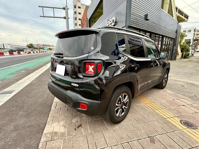 ジープ・レネゲード ロンジチュード　ＬＥＤヘッドランプ／クルーズコントロール／盗難防止システム／バックカメラ／純正Ｕコネクトディスプレイオーディオ／キーレスエントリー／ＥＴＣ付／ＵＳＢ入力端子／Ｂｌｕｅｔｏｏｔｈ／走行距離４３２００ｋｍ（13枚目）