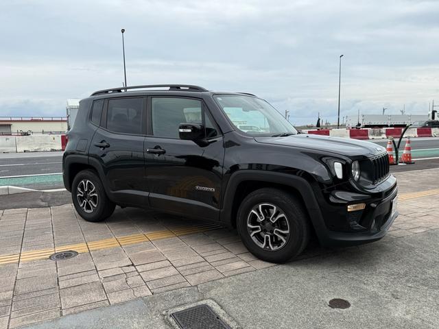 ジープ・レネゲード ロンジチュード　ＬＥＤヘッドランプ／クルーズコントロール／盗難防止システム／バックカメラ／純正Ｕコネクトディスプレイオーディオ／キーレスエントリー／ＥＴＣ付／ＵＳＢ入力端子／Ｂｌｕｅｔｏｏｔｈ／走行距離４３２００ｋｍ（16枚目）