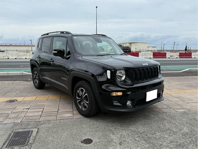 ジープ・レネゲード ロンジチュード　ＬＥＤヘッドランプ／クルーズコントロール／盗難防止システム／バックカメラ／純正Ｕコネクトディスプレイオーディオ／キーレスエントリー／ＥＴＣ付／ＵＳＢ入力端子／Ｂｌｕｅｔｏｏｔｈ／走行距離４３２００ｋｍ（18枚目）