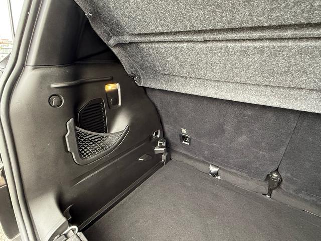 ジープ・レネゲード ロンジチュード　ＬＥＤヘッドランプ／クルーズコントロール／盗難防止システム／バックカメラ／純正Ｕコネクトディスプレイオーディオ／キーレスエントリー／ＥＴＣ付／ＵＳＢ入力端子／Ｂｌｕｅｔｏｏｔｈ／走行距離４３２００ｋｍ（23枚目）