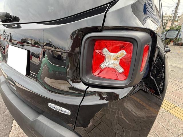 ジープ・レネゲード ロンジチュード　ＬＥＤヘッドランプ／クルーズコントロール／盗難防止システム／バックカメラ／純正Ｕコネクトディスプレイオーディオ／キーレスエントリー／ＥＴＣ付／ＵＳＢ入力端子／Ｂｌｕｅｔｏｏｔｈ／走行距離４３２００ｋｍ（32枚目）