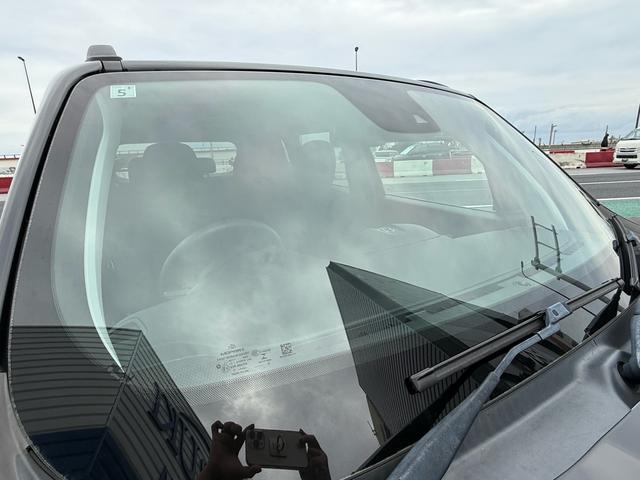 ジープ・レネゲード ロンジチュード　ＬＥＤヘッドランプ／クルーズコントロール／盗難防止システム／バックカメラ／純正Ｕコネクトディスプレイオーディオ／キーレスエントリー／ＥＴＣ付／ＵＳＢ入力端子／Ｂｌｕｅｔｏｏｔｈ／走行距離４３２００ｋｍ（35枚目）