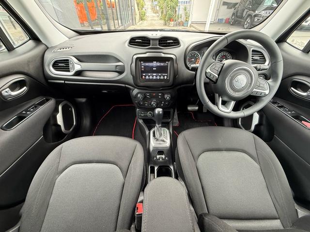 ジープ・レネゲード ロンジチュード　ＬＥＤヘッドランプ／クルーズコントロール／盗難防止システム／バックカメラ／純正Ｕコネクトディスプレイオーディオ／キーレスエントリー／ＥＴＣ付／ＵＳＢ入力端子／Ｂｌｕｅｔｏｏｔｈ／走行距離４３２００ｋｍ（38枚目）