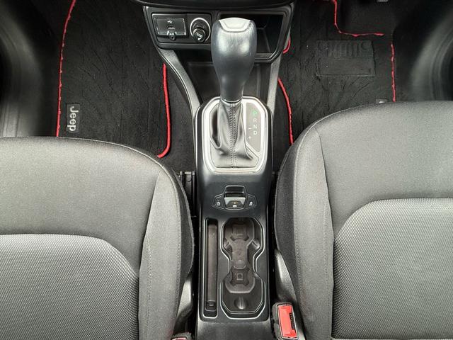 ジープ・レネゲード ロンジチュード　ＬＥＤヘッドランプ／クルーズコントロール／盗難防止システム／バックカメラ／純正Ｕコネクトディスプレイオーディオ／キーレスエントリー／ＥＴＣ付／ＵＳＢ入力端子／Ｂｌｕｅｔｏｏｔｈ／走行距離４３２００ｋｍ（46枚目）