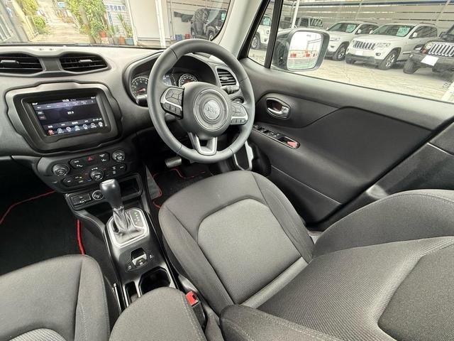 ジープ・レネゲード ロンジチュード　ＬＥＤヘッドランプ／クルーズコントロール／盗難防止システム／バックカメラ／純正Ｕコネクトディスプレイオーディオ／キーレスエントリー／ＥＴＣ付／ＵＳＢ入力端子／Ｂｌｕｅｔｏｏｔｈ／走行距離４３２００ｋｍ（55枚目）